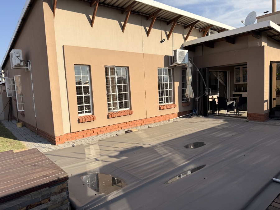 3 Bedroom Property for Sale in Waterval East North West